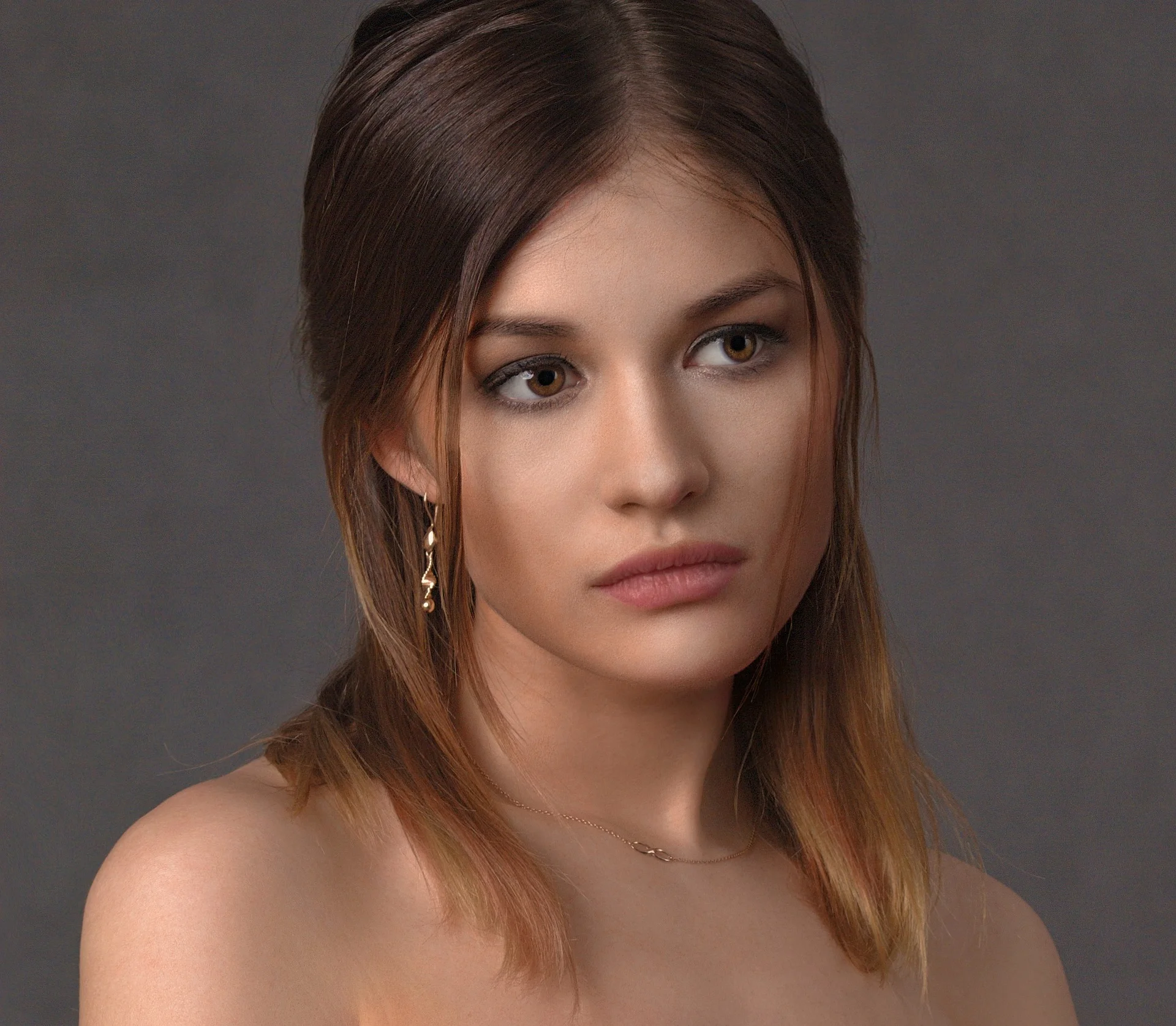 Как сузить поры на лице в домашних условиях?