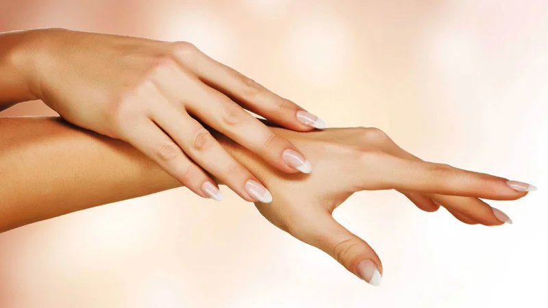 Как правильно делать пилинг кожи рук в домашних условиях?